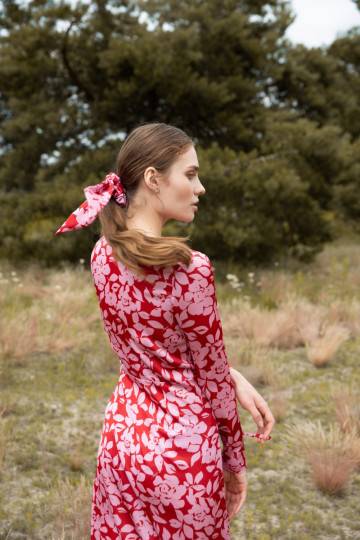 Gėlių raštų suknelė  Makover