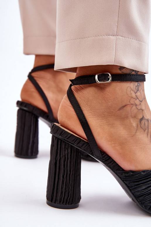 madingos basutės su kaspinais su kulniukais juodos spalvos Callum