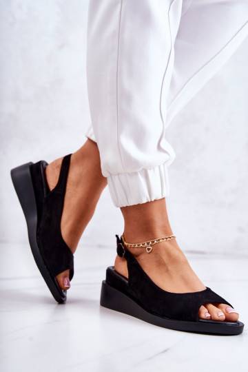   Zomšinės basutės su sagtelėmis juodos spalvos Camille 2