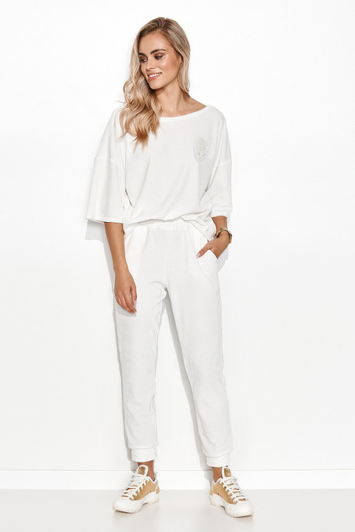 Veliūrinis laisvalaikio komplektas...