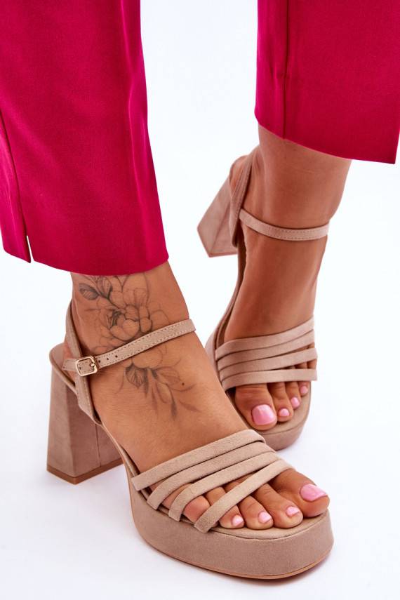   Zomšinės basutės su kulniukais ir platforma smėlio spalvos Verda