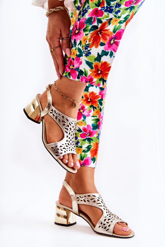   su aužūro elementais sandalai su kulniukais aukso spalvos Salvio