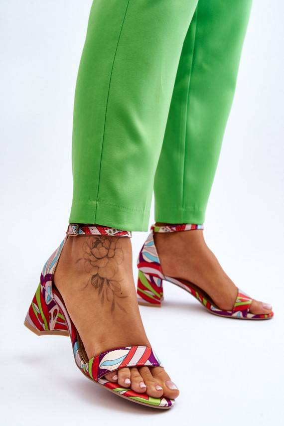 Satino medžiagos basutės žemu kulniuku su raštais smėlio spalvos-mėlynos spalvos Quincy