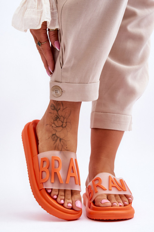   Šlepetės su platforma oranžinės spalvos Brave