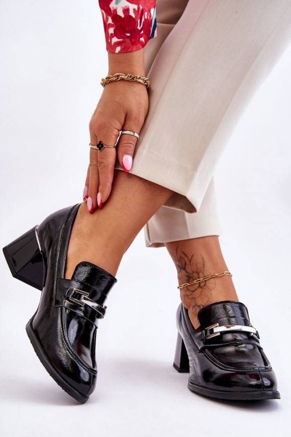  su lako efektu Bateliai juodos spalvos Damira